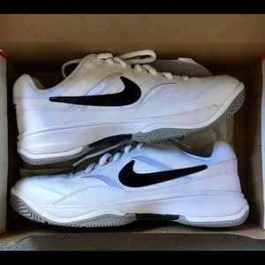 Nike Court Lite Wide